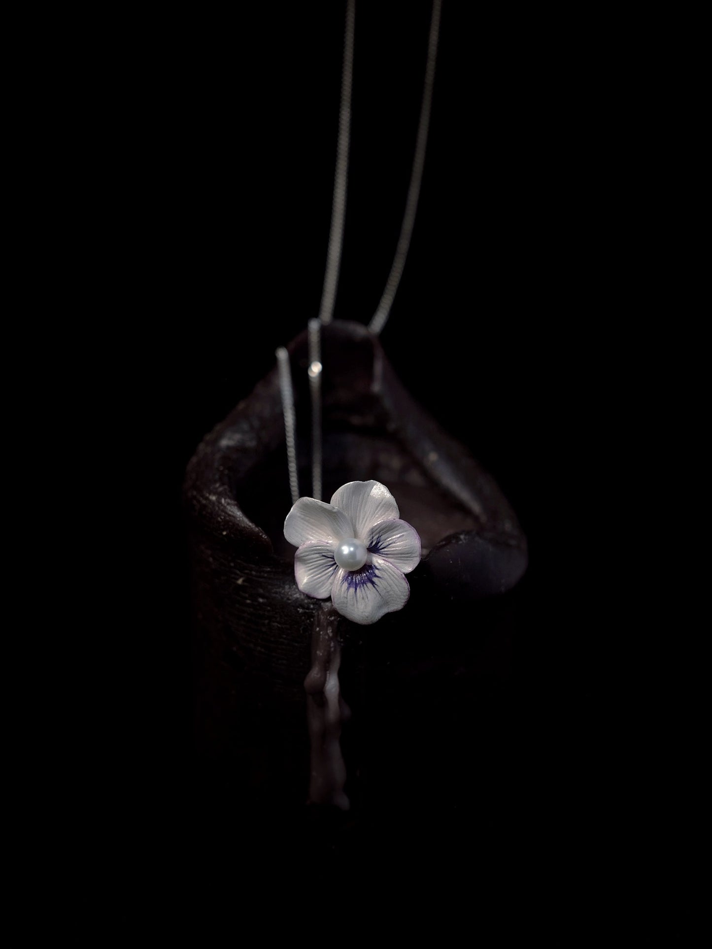 Fireflies — Pansies pearls brooch necklace